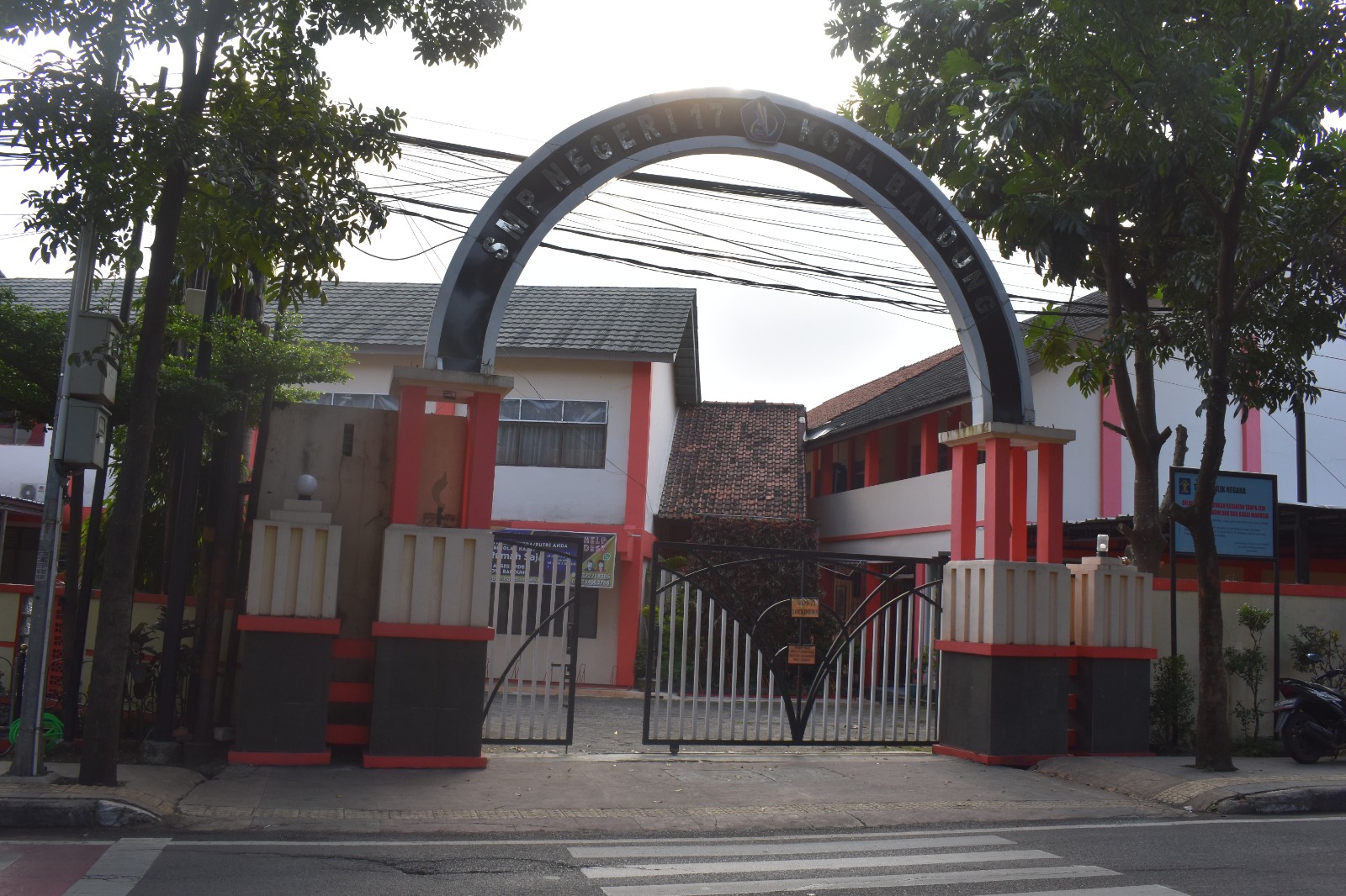 Foto Halaman Depan Sekolah