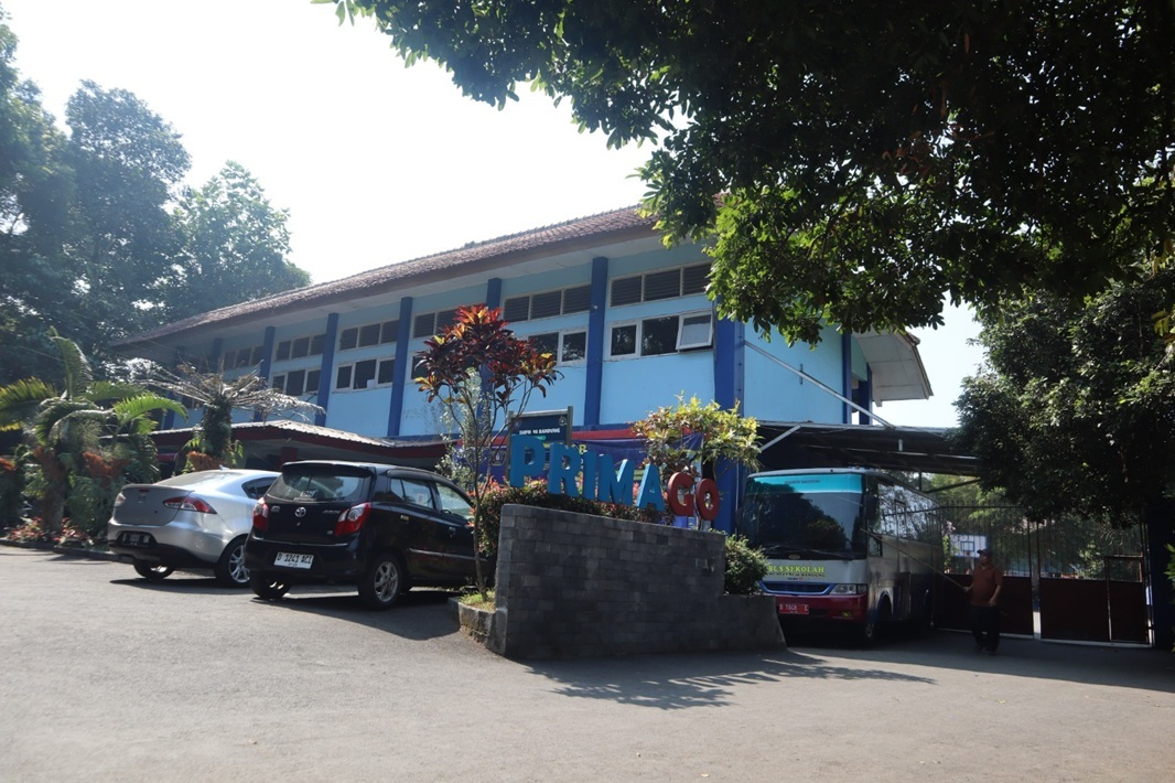 Halaman Depan Sekolah