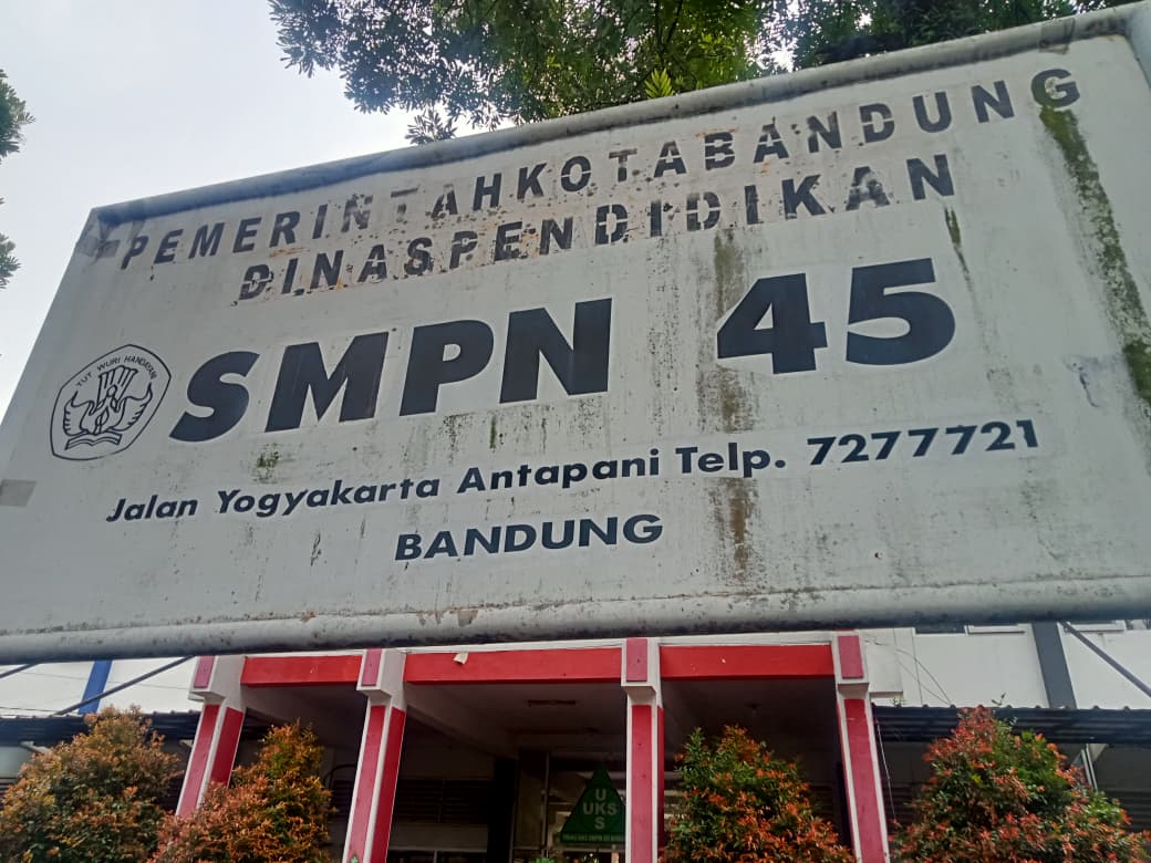 Plang Sekolah