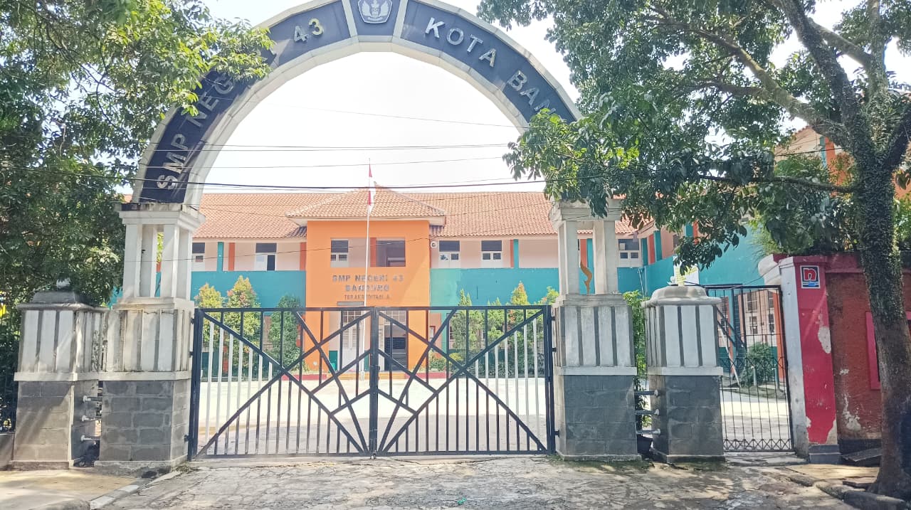 Gerbang Utama Sekolah