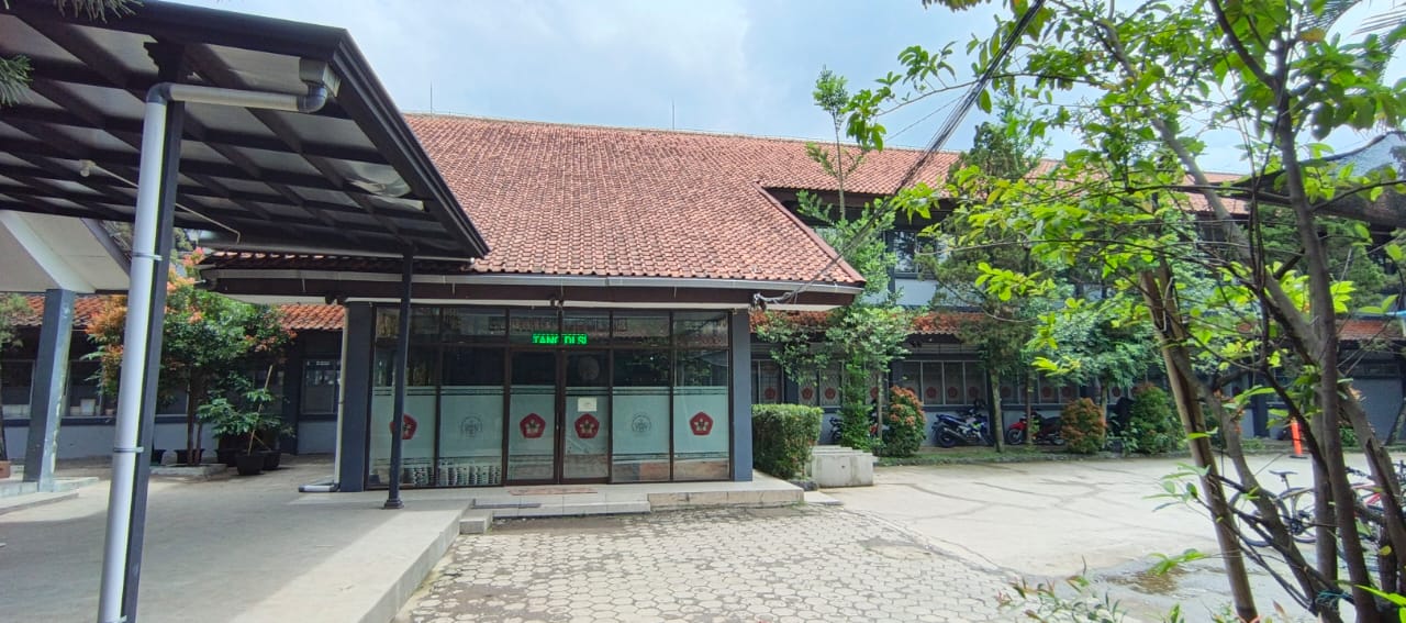 GEDUNG UTAMA SEKOLAH