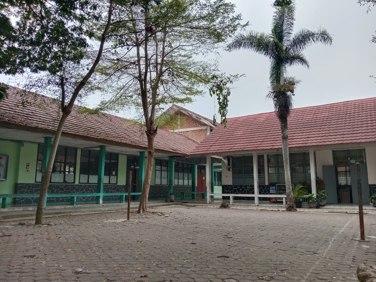Lapangan 2 Depan Ruang Guru