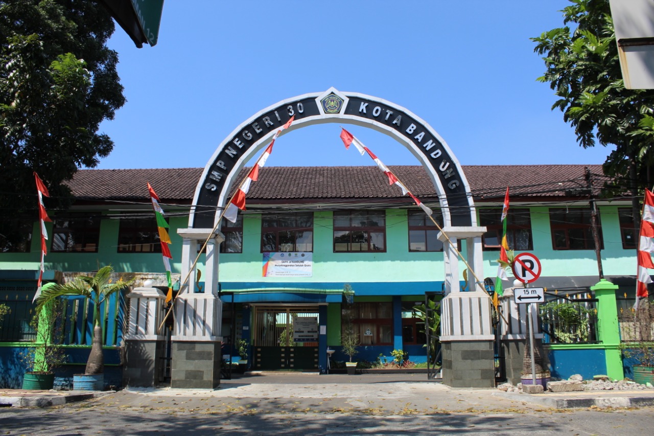 Gerbang Utama Sekolah