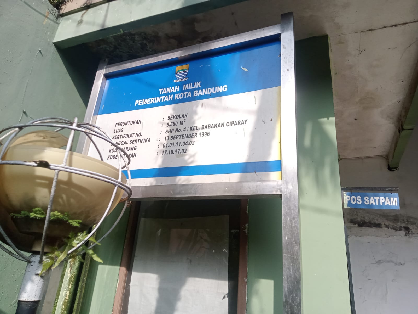 Plang SMPN 39 Bandung