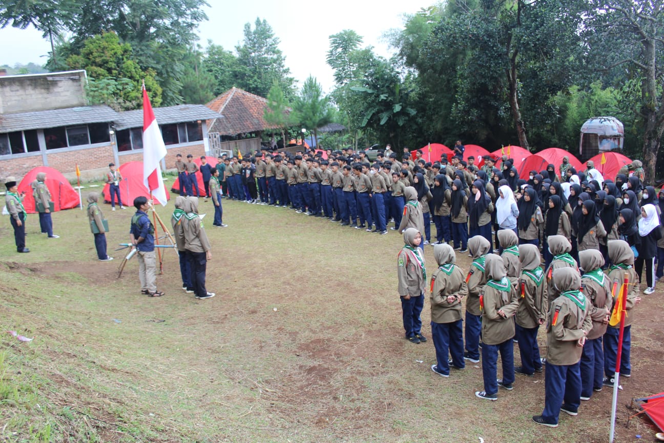 Lattihan Dasar Kepemimpinan Siswa