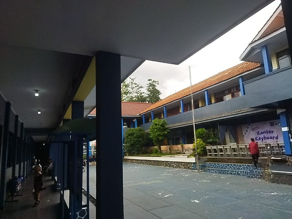 foto gedung utama sekolah