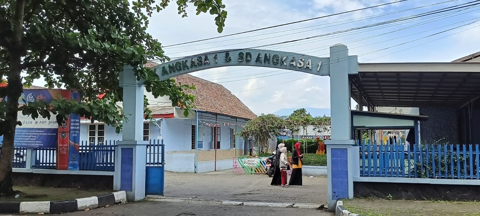 Gerbang Utama Sekolah
