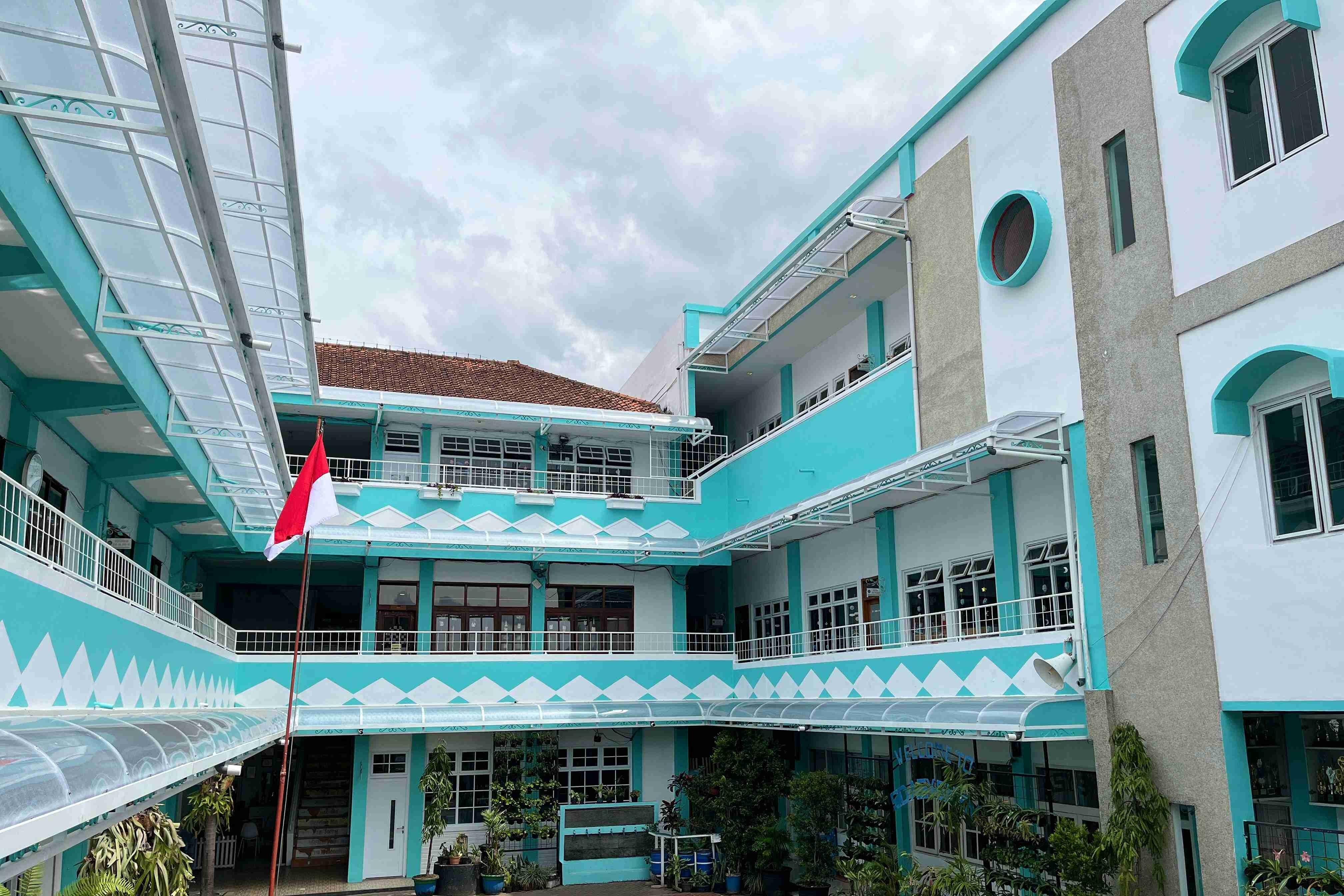 Gedung Utama SD Asy-Syifa 1