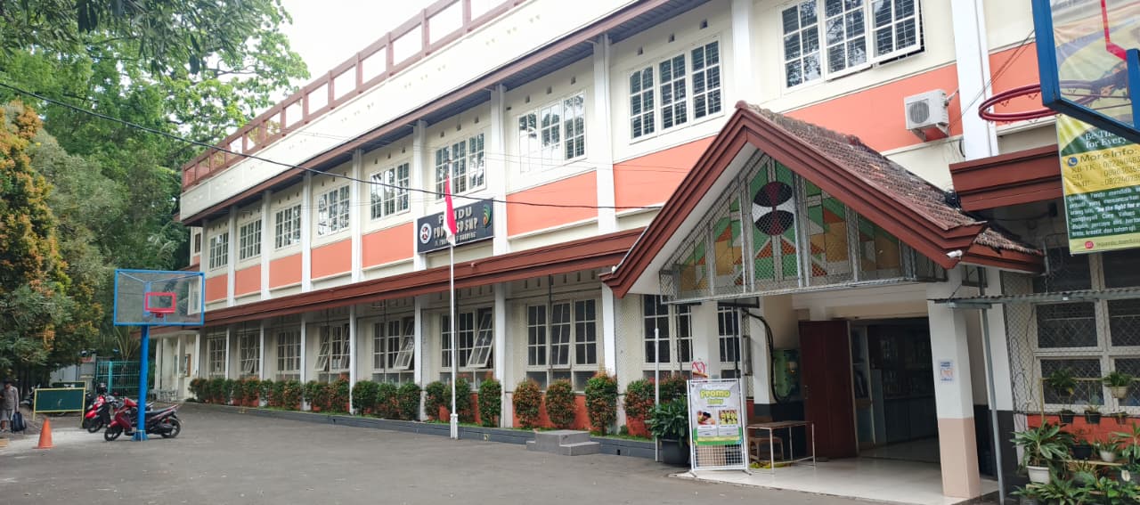 Gedung utama sekolah