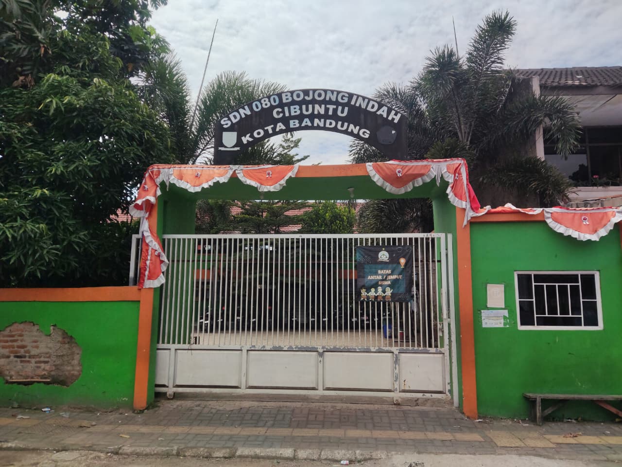 Gerbang Utama sekolah