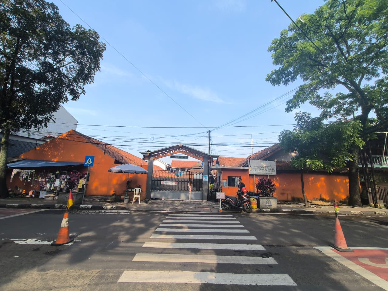 Foto Gerbang Sekolah