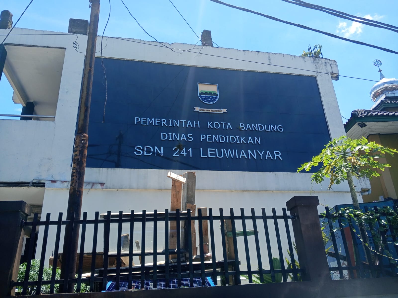Gedung Sekolah
