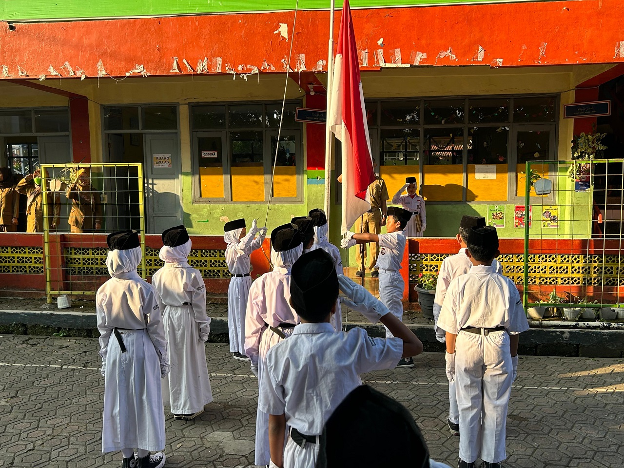 Pengibaran Bendera Merah Putih