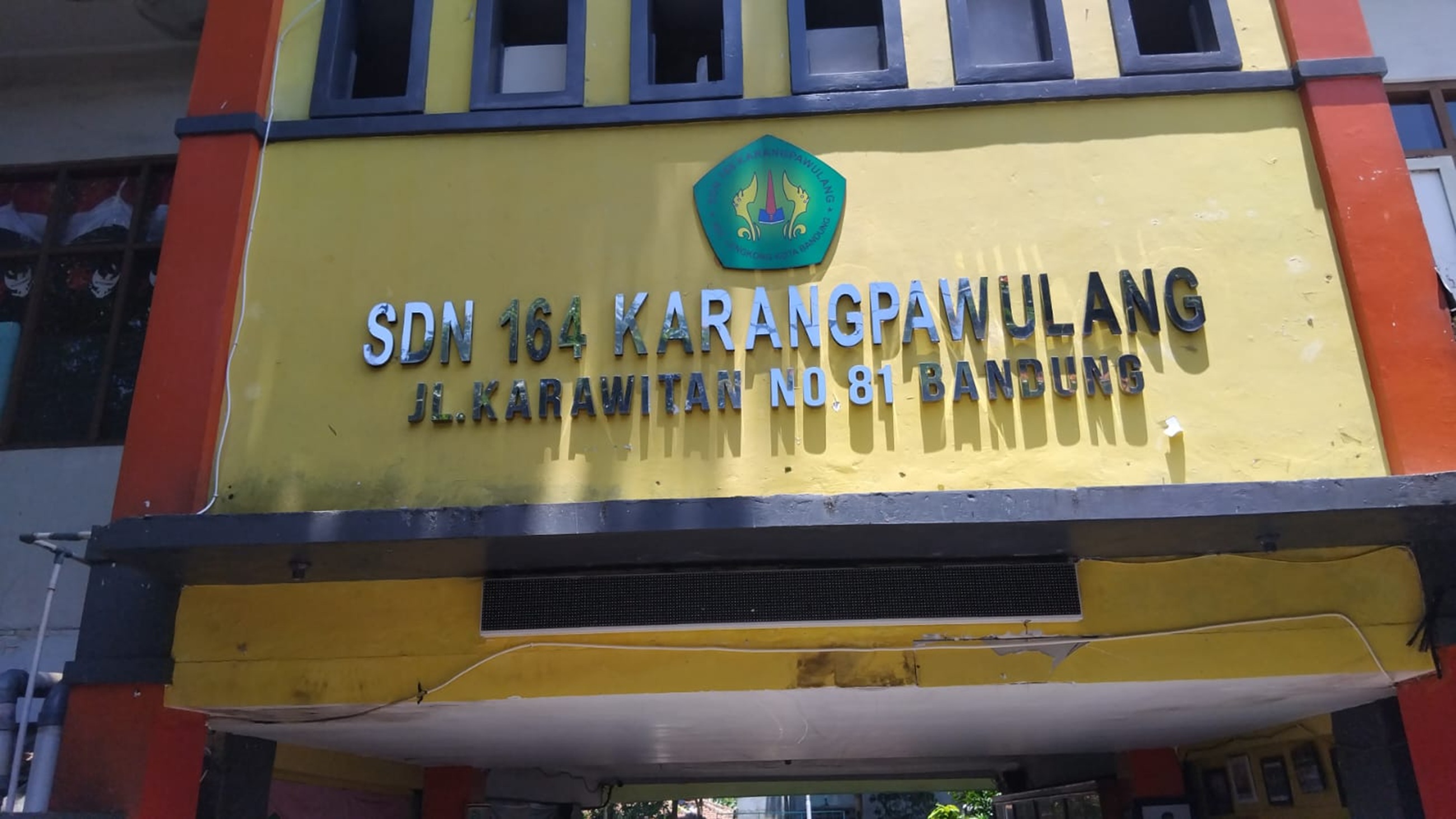 Plang Sekolah