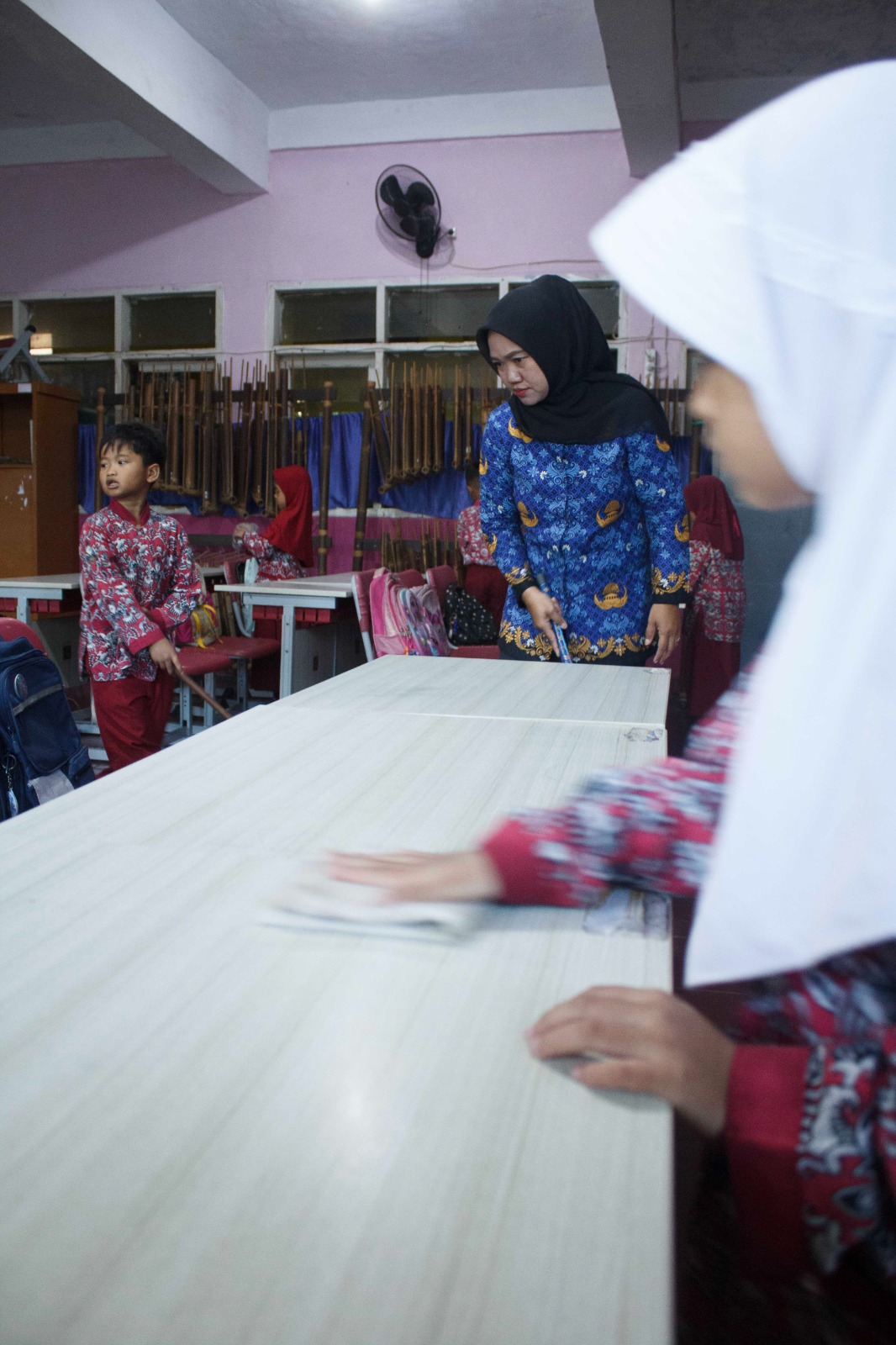 KEGIATAN KEBERSIHAN KELAS