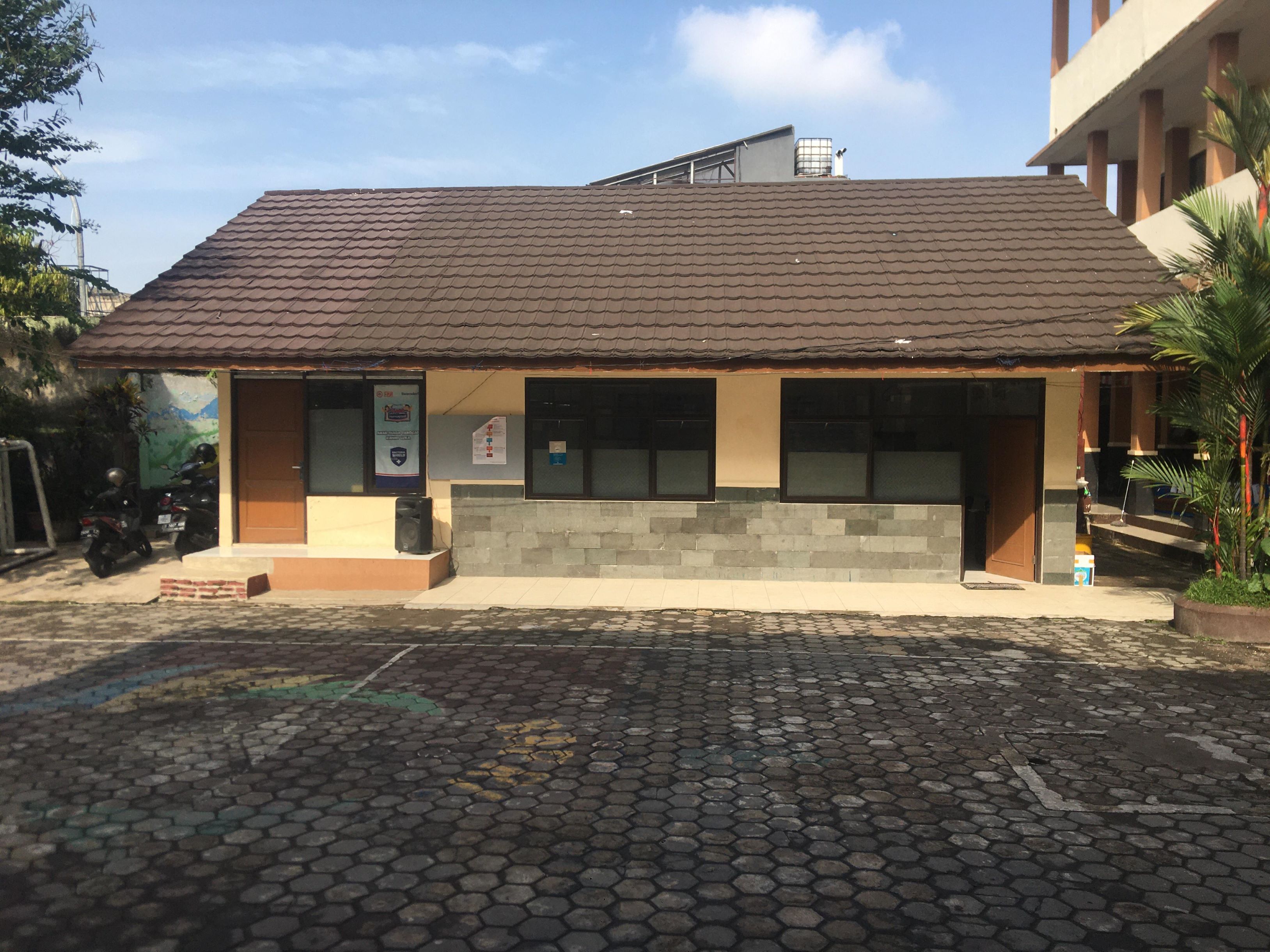 Gedung C - Ruang Guru dan Ruang UKS