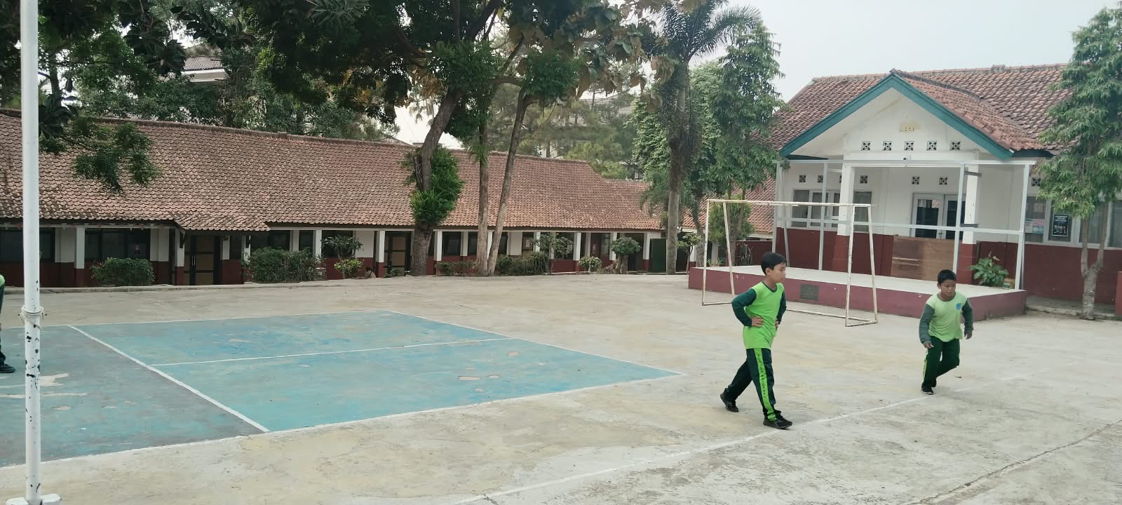 Lapangan Sekolah