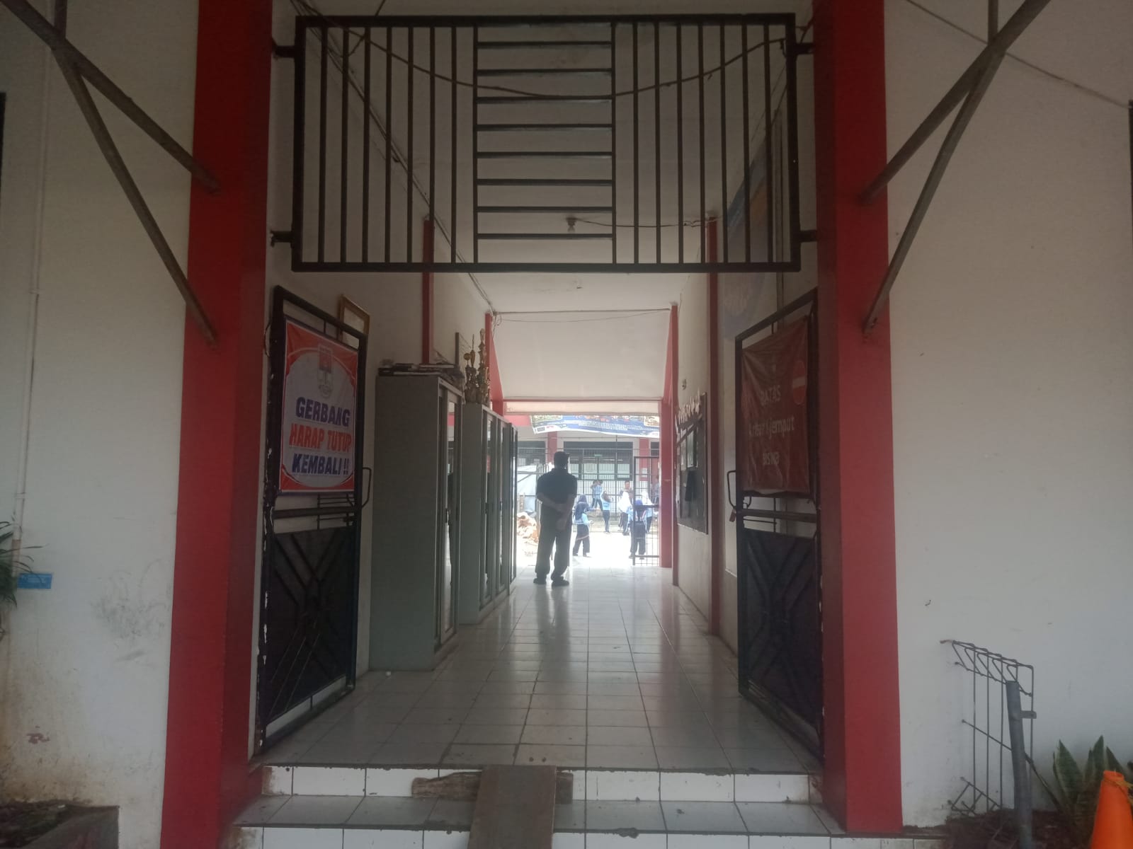 Gerbang Dalam Sekolah