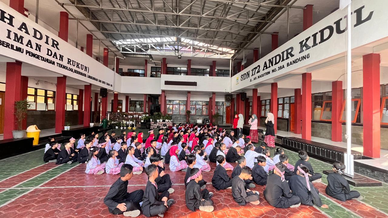 Foto Kegiatan Pembelajaran umum bersama guru kelas