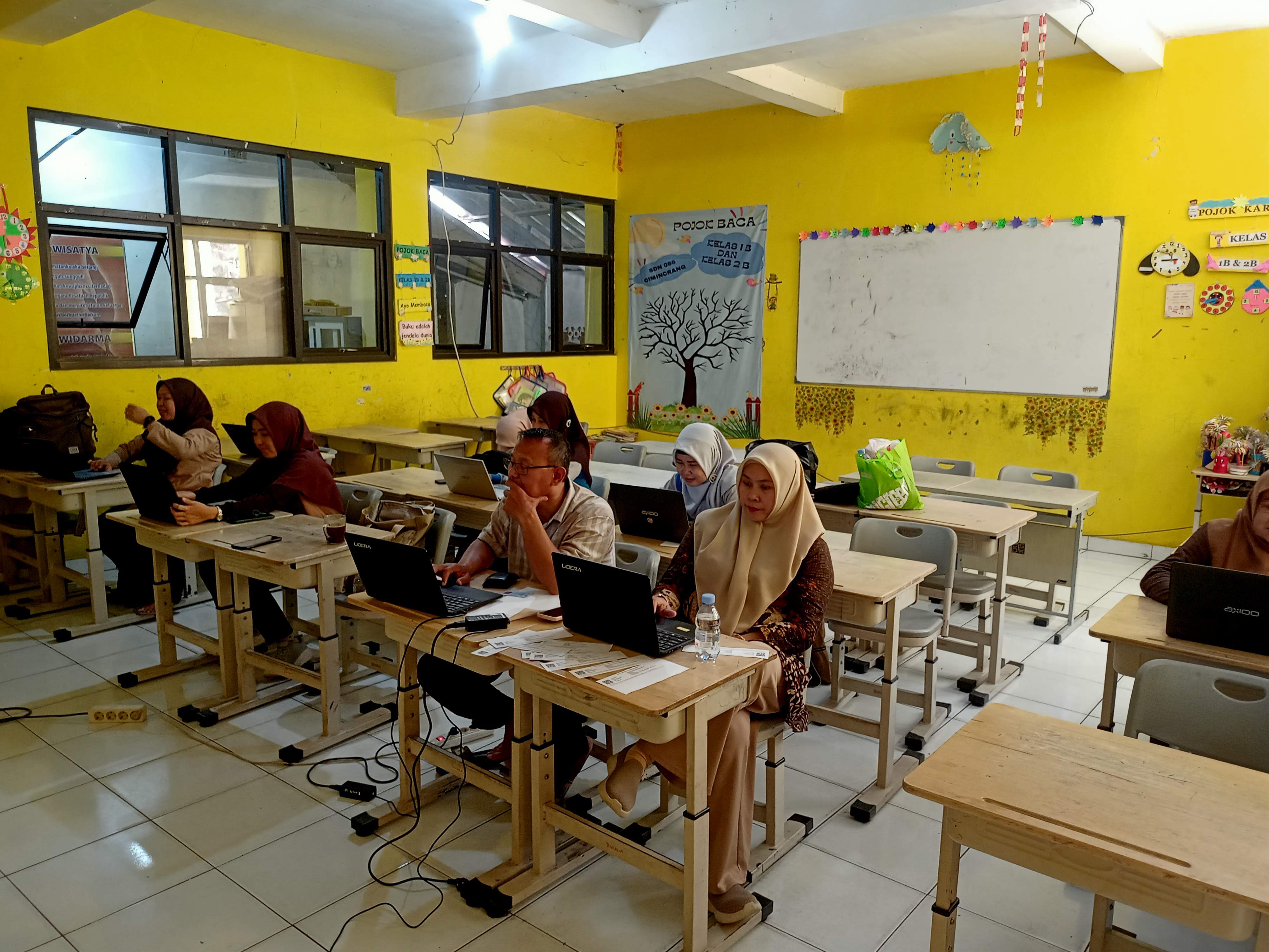 Kegiatan Ujikom Bersama kepala Sekolah