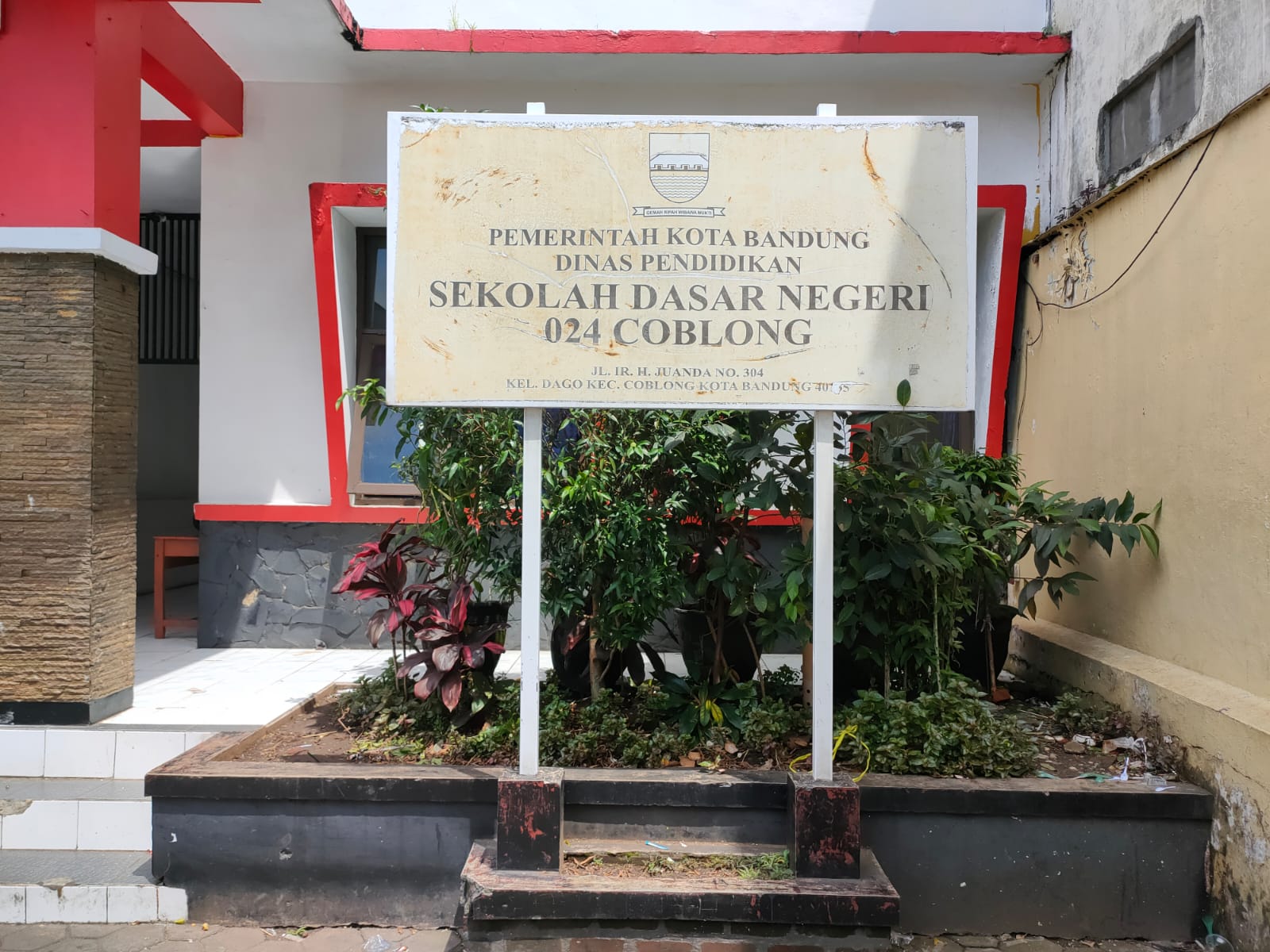 B. PLANG SEKOLAH