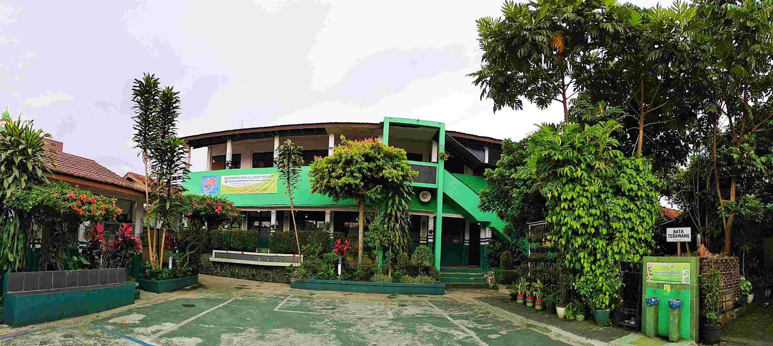 Gedung Utama Sekolah 1