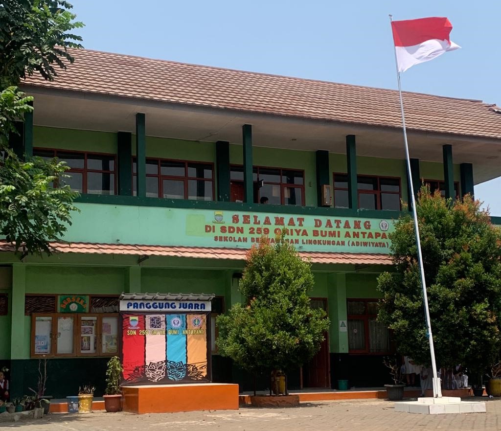 Foto Halaman Sekolah