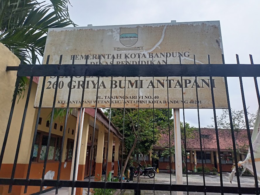 Plang Sekolah