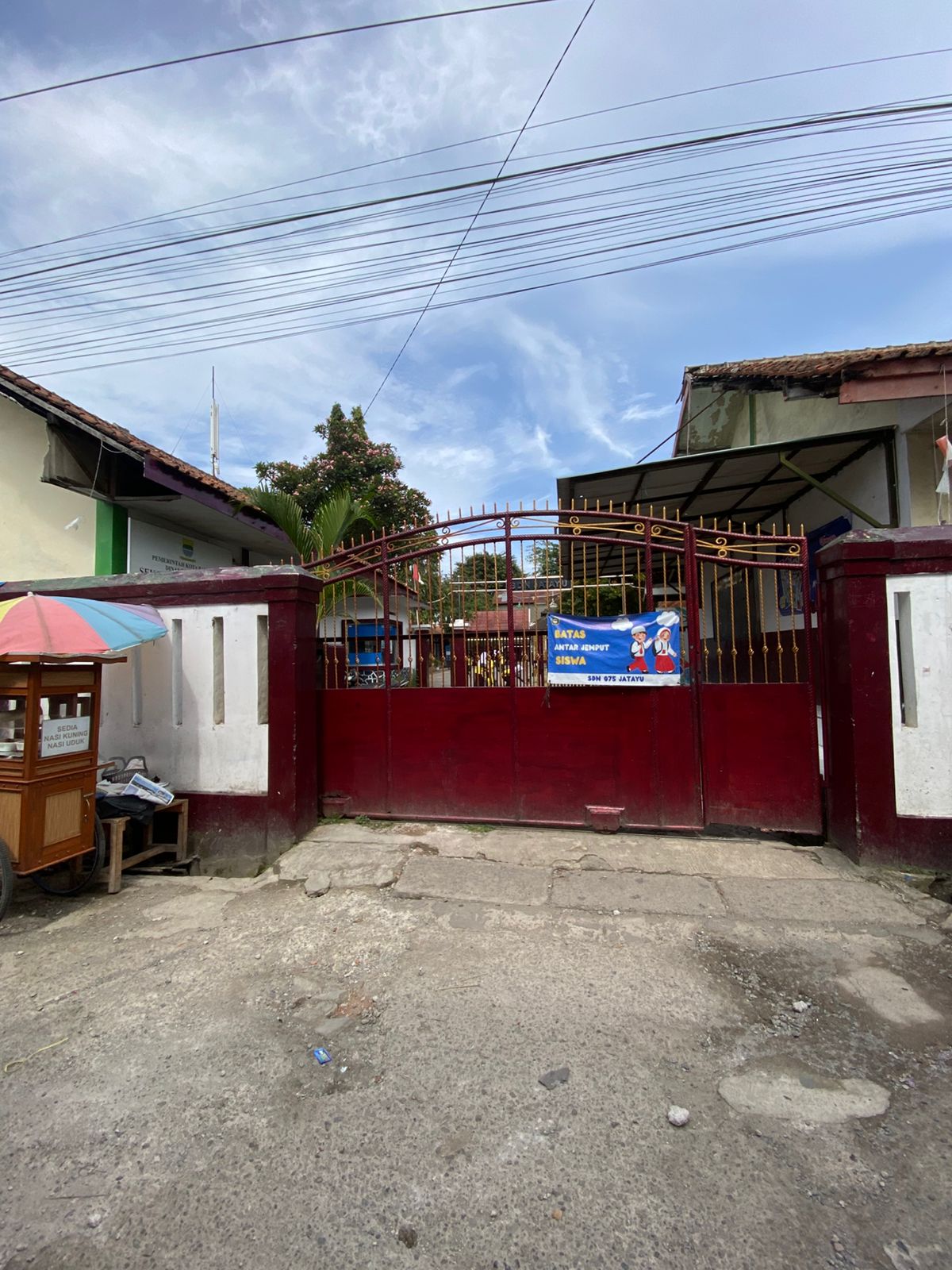 Gerbang Utama Sekolah