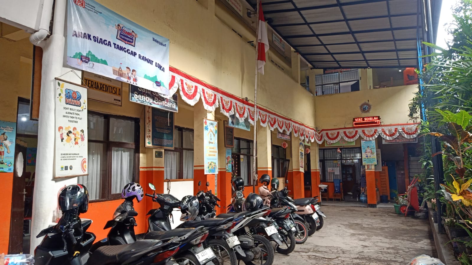 Foto Gedung Utama Sekolah