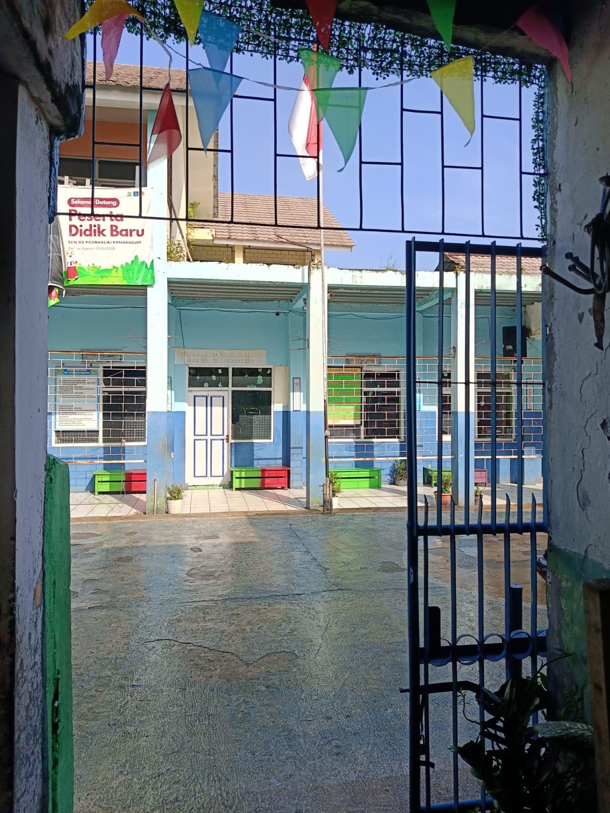 Gerbang Sekolah