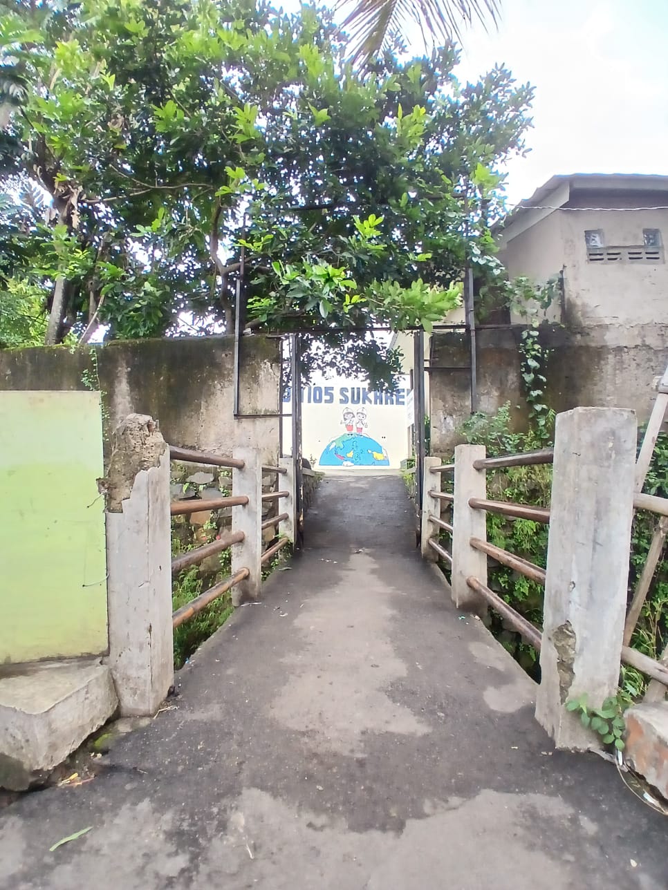 Gerbang Utama Sekolah 1