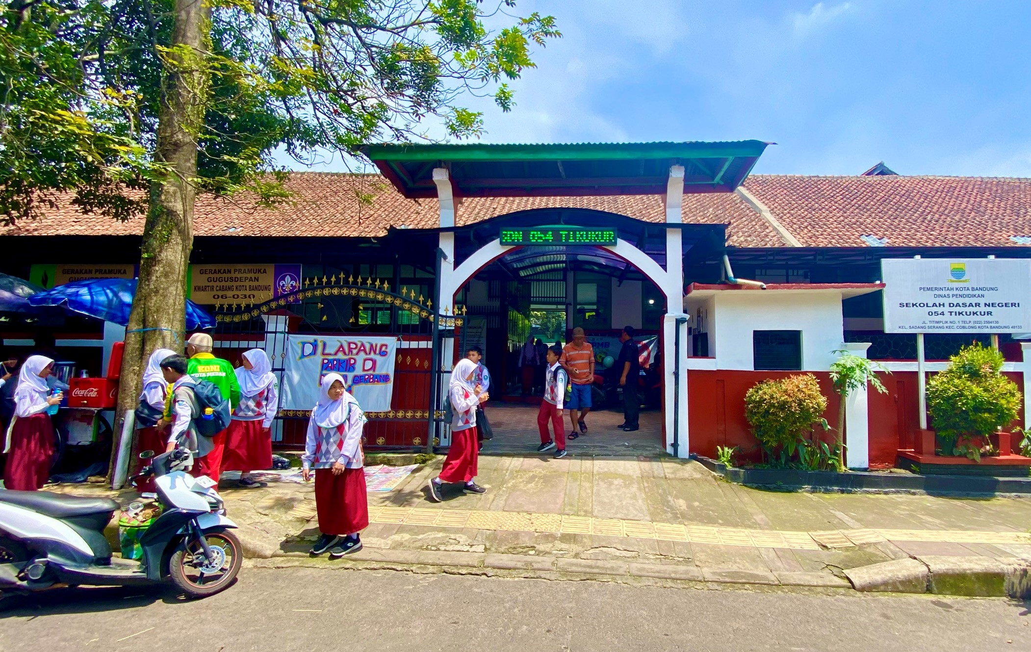 Gerbang Utama Sekolah