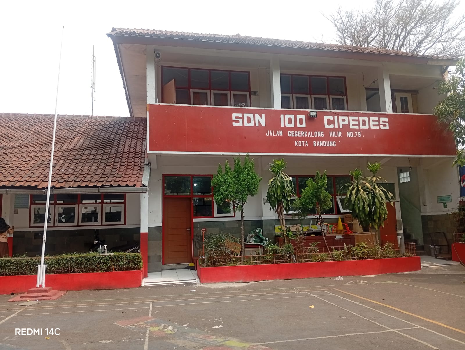 Foto Depan Sekolah