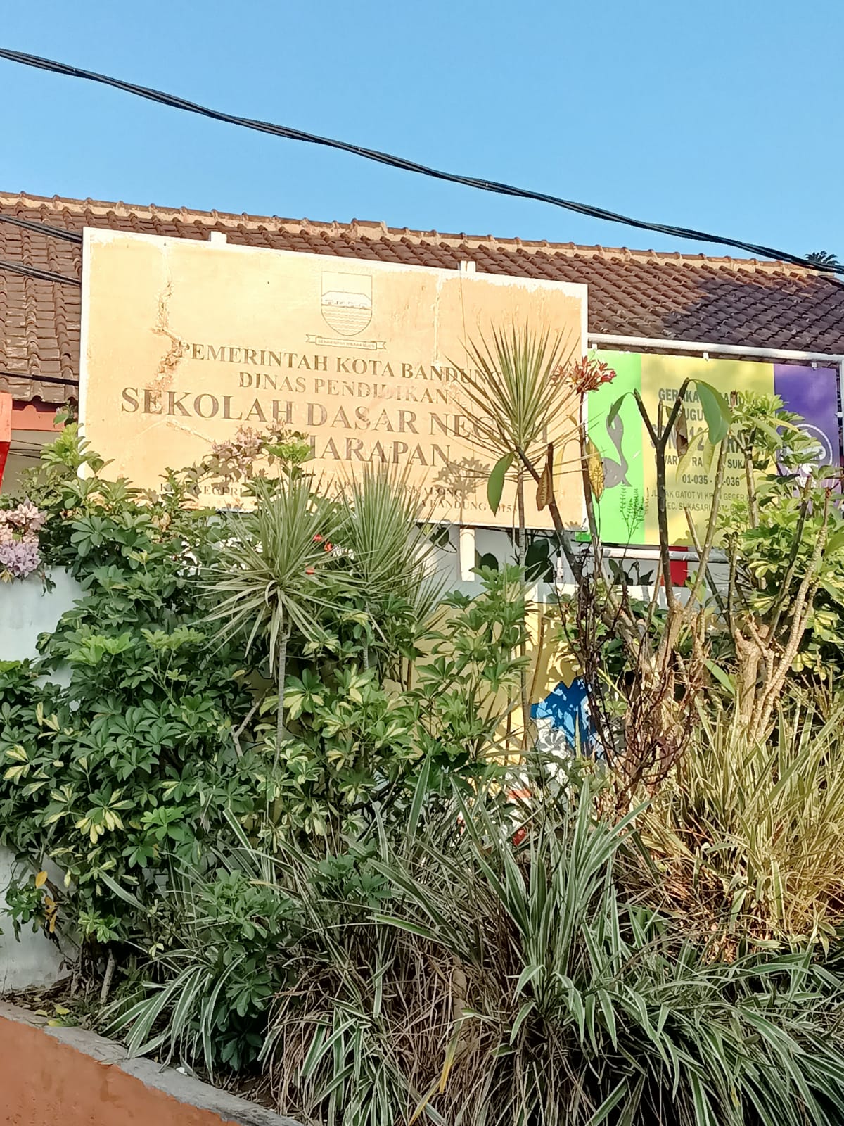 Foto Plang Sekolah