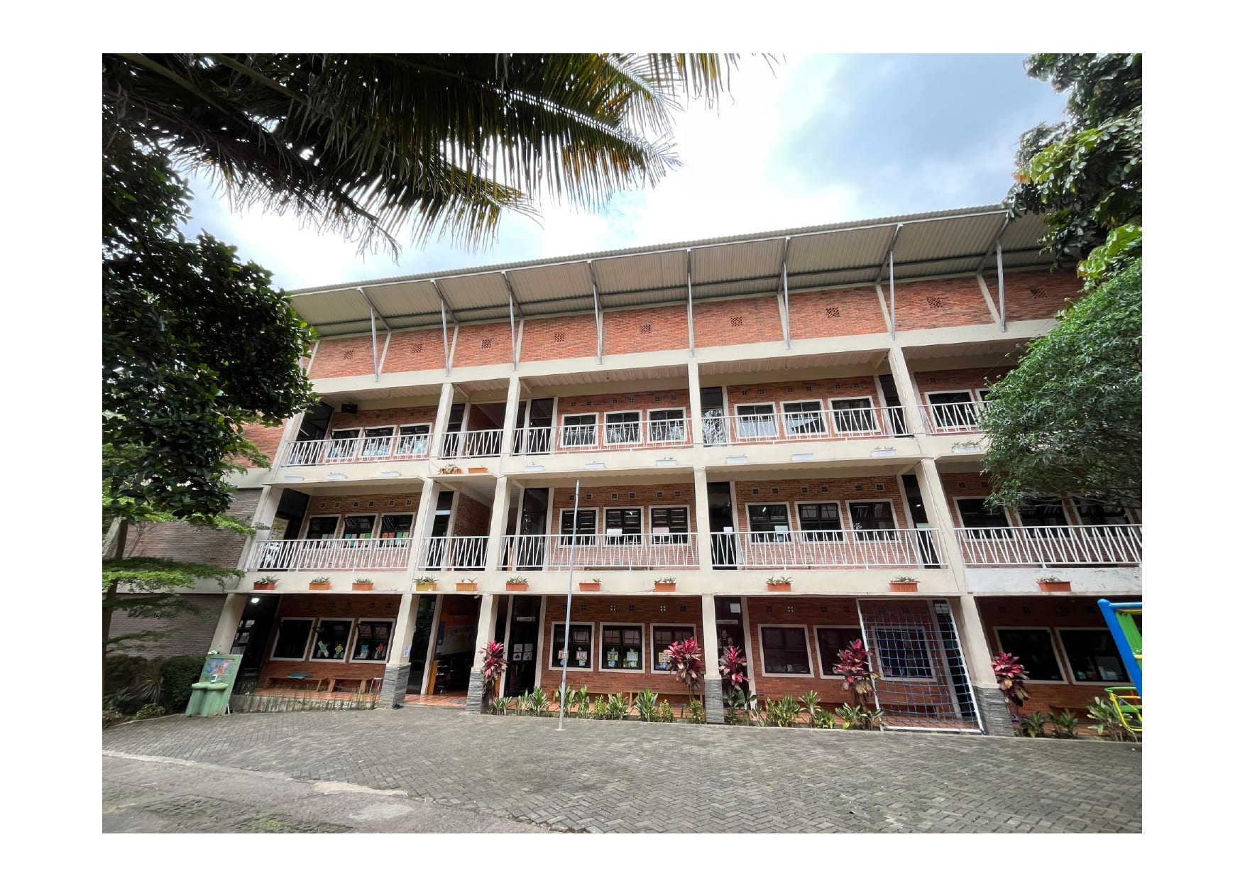 Gedung Utama SD Bianglala