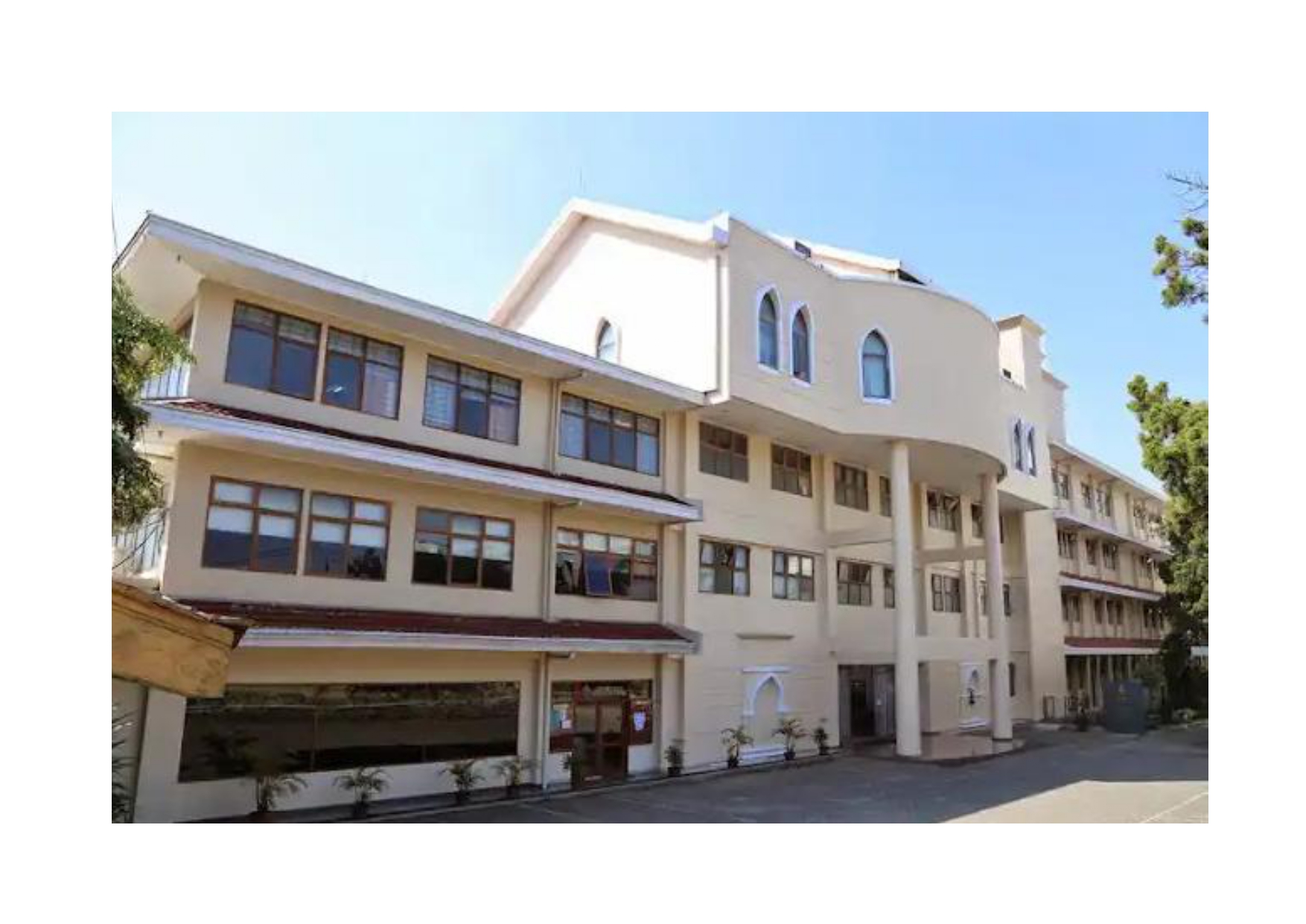 Foto gerbang uatama sekolah