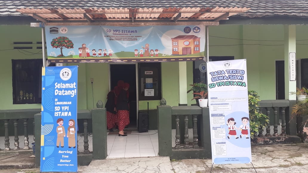 foto depan ruang guru