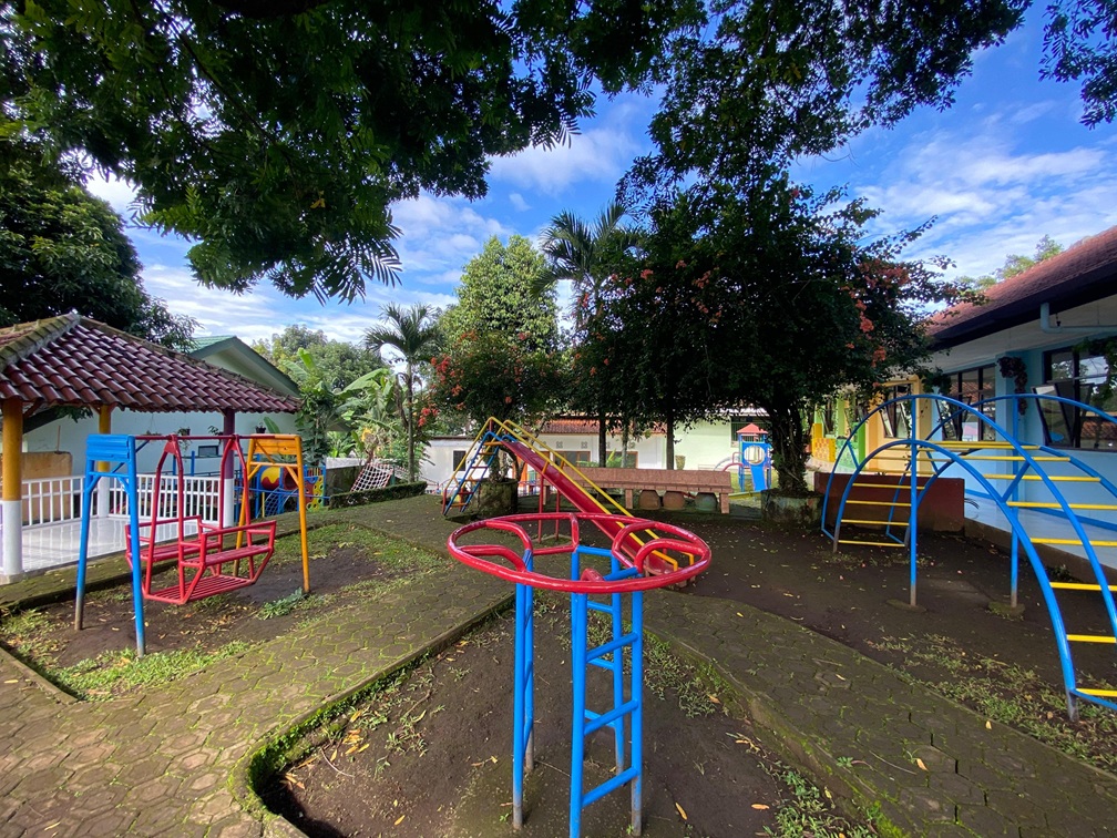 area playground atas