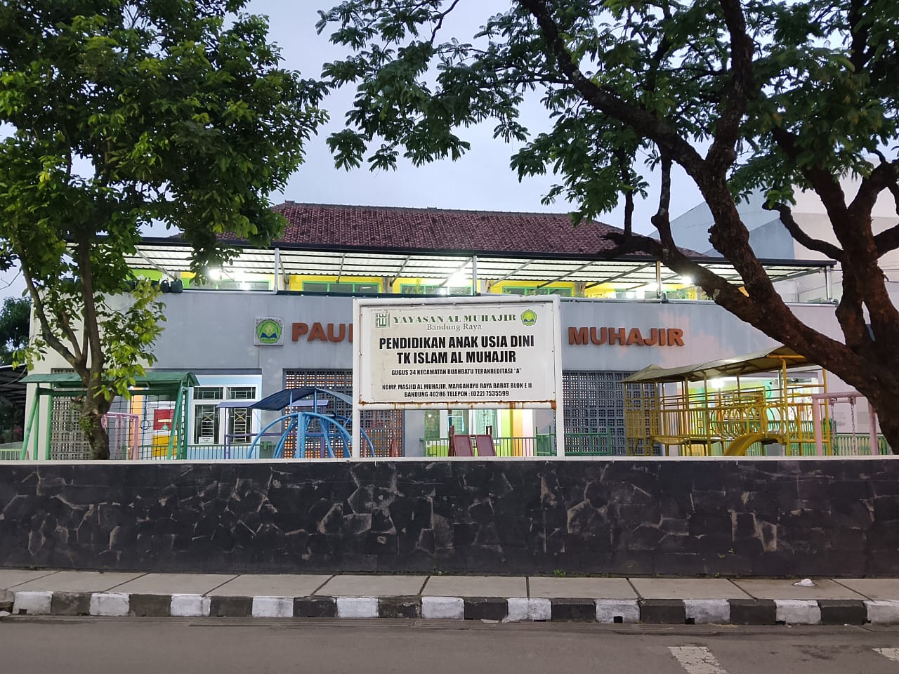Plang Sekolah