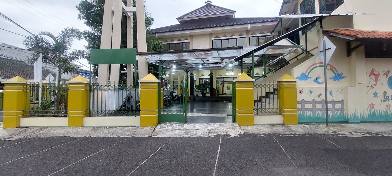 FOTO GERBANG UTAMA SEKOLAH