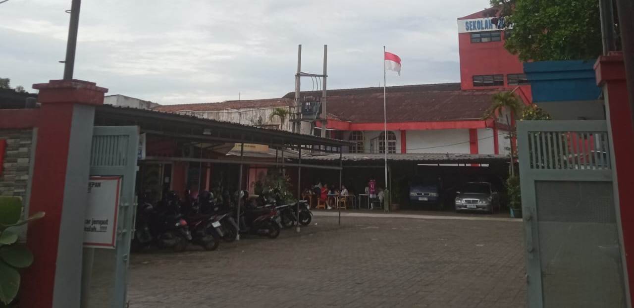 Gerbang Utama Sekolah