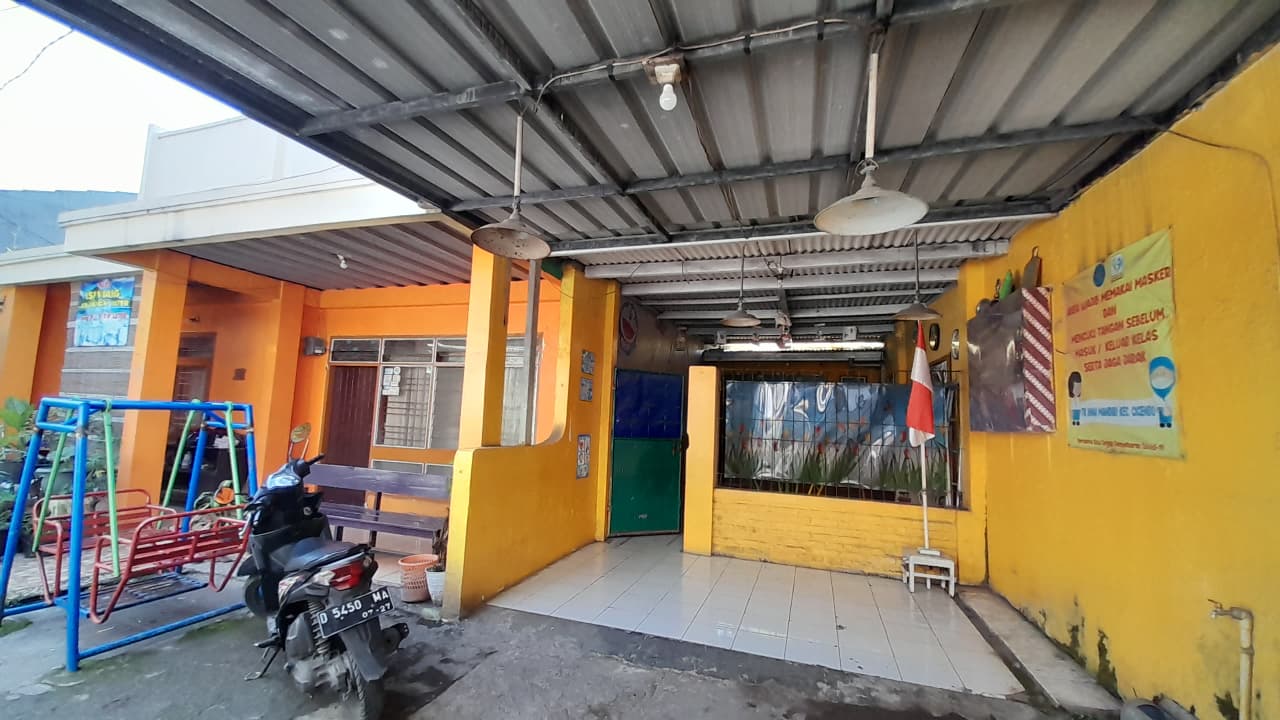 foto gedung TK Bina Mandiri tampak darai depan