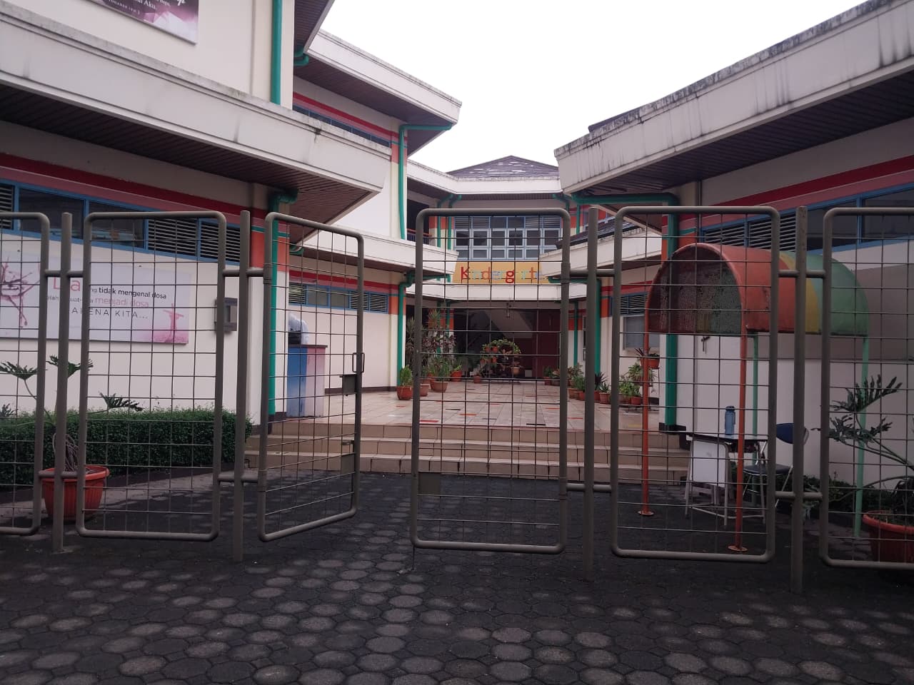 Gerbang TKK 1 Bina Bakti