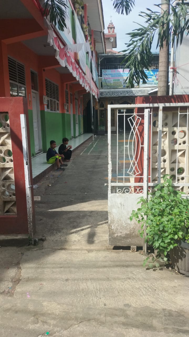 pintu gerbang utama sekolah TK Pelita