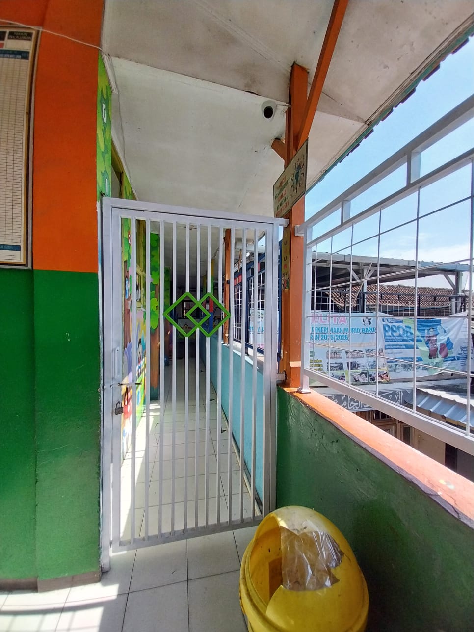 pintu gerbang khusus Lembaga TK Pelita