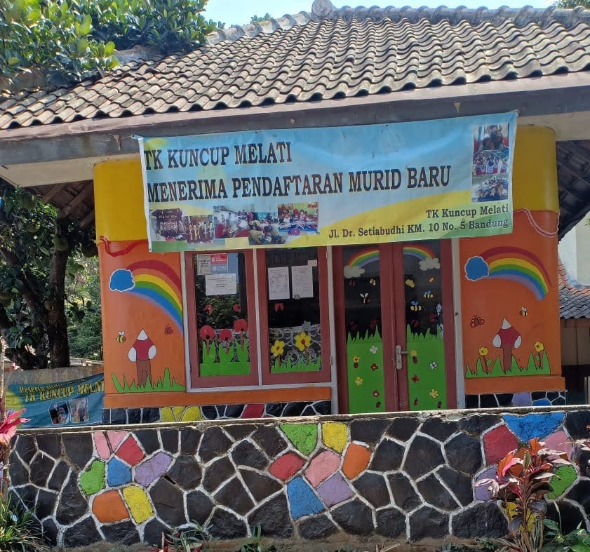 Foto gedung utama sekolah