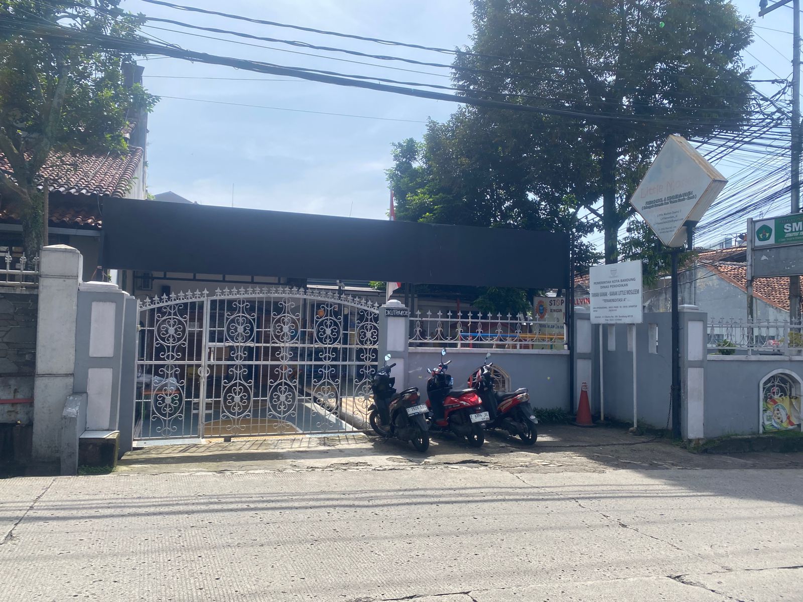 Gerbang Utama Sekolah