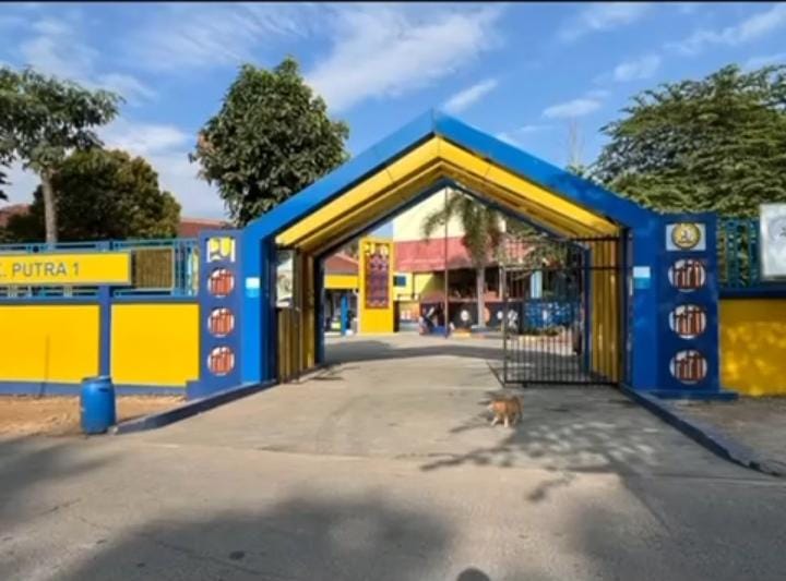 Gerbang Sekolah TK PUTRA I