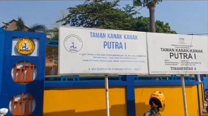 Plang Sekolah TK PUTRA I